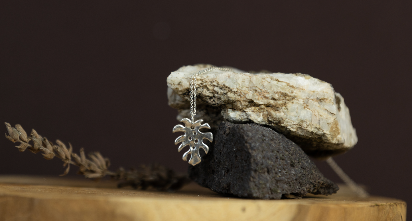 Monstera leaf necklace